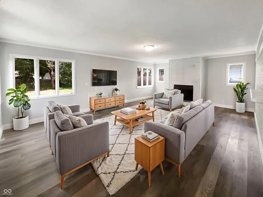 8040 Goldenrod Court, Indianapolis, IN 46219 - Image #2