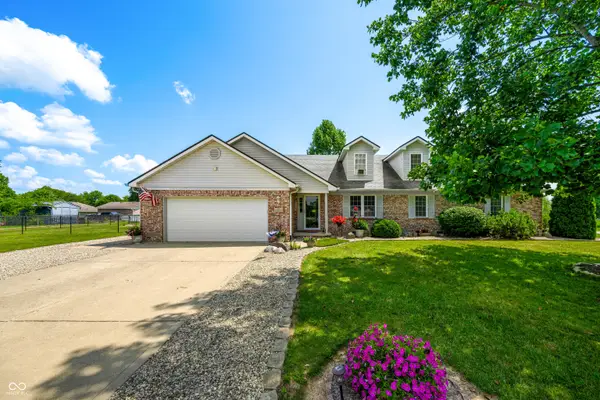 8245 Henderson Ridge Drive, Mooresville, IN 46158