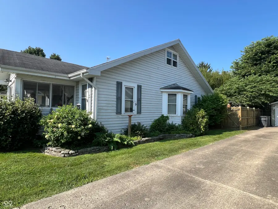 321 S Washington Street, Chesterfield, IN 46017 - Image #2