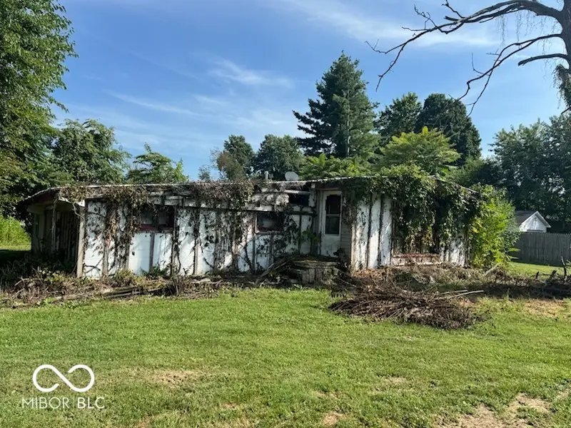 307 Henley Avenue, Carthage, IN 46115 - Image #1