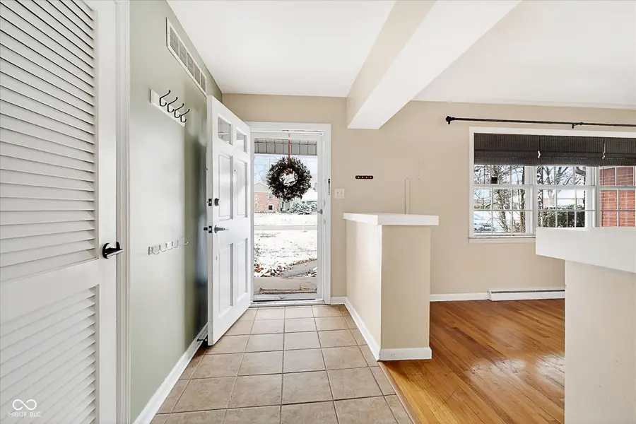 6336 Green Leaves Road, Indianapolis, IN 46220 - Image #2