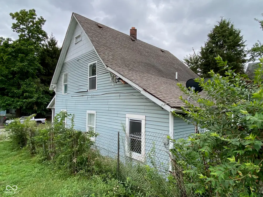 2626 E Brookside Avenue, Indianapolis, IN 46218 - Image #2