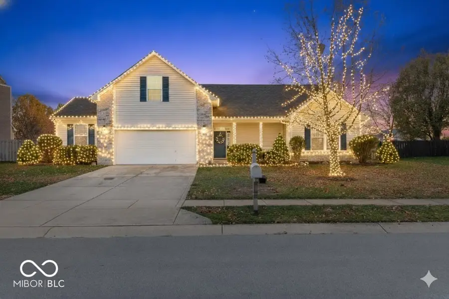 315 Mcintosh Lane, Westfield, IN 46074 - Image #2