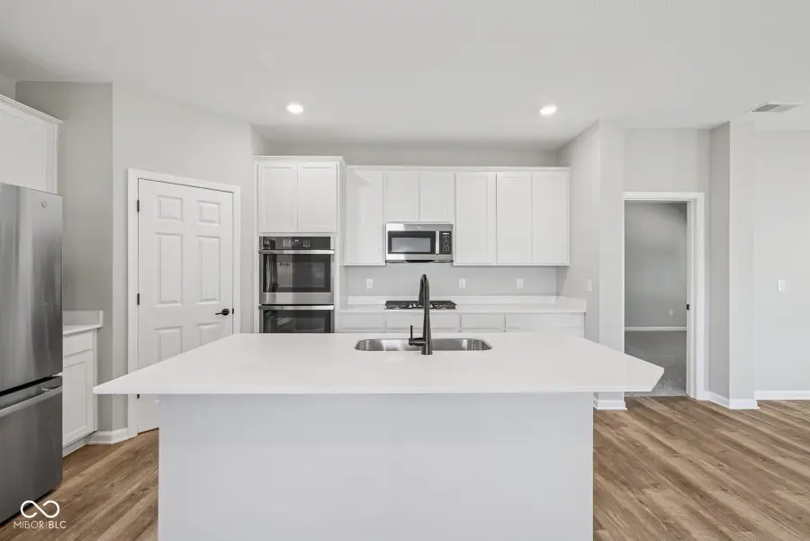 5508 Aspen Wood Lane, Indianapolis, IN 46239 - Image #3