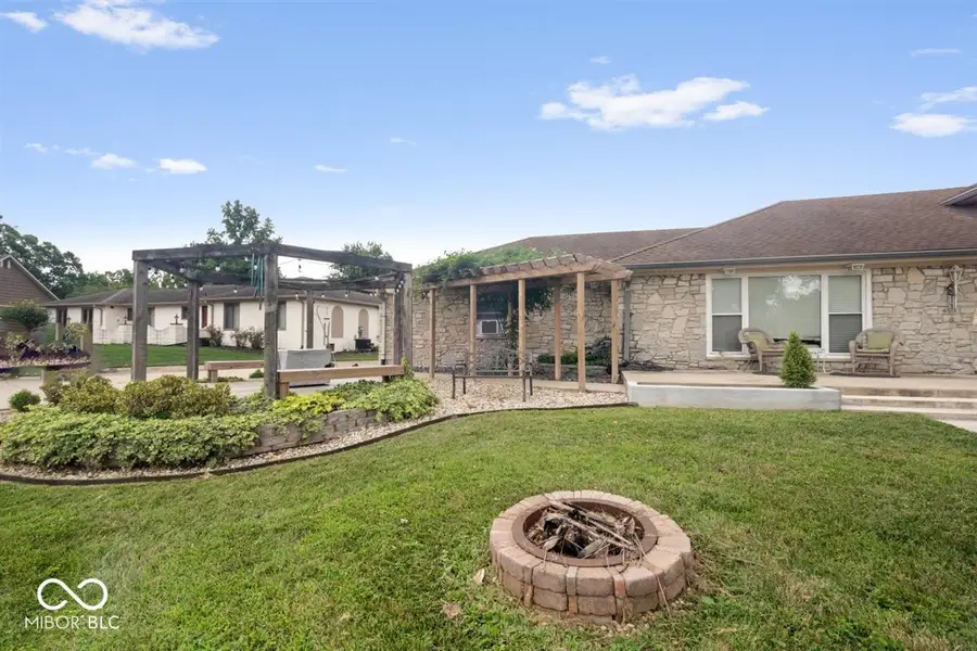 655 Yosemite Drive, Indianapolis, IN 46217 - Image #3