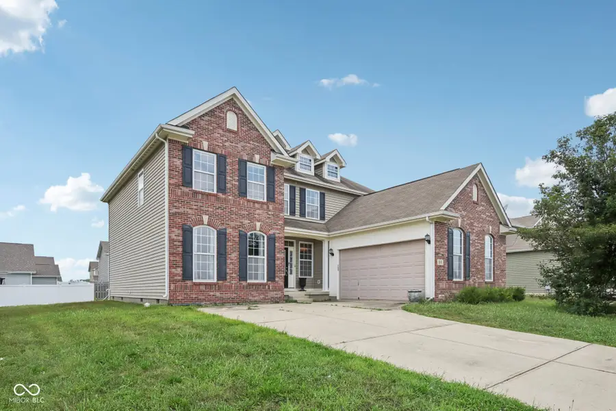 818 Declaration Drive, Pittsboro, IN 46167 - Image #2