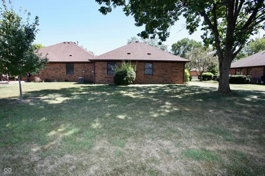 1212 Willow Springs Boulevard, Brownsburg, IN 46112 - Image #2