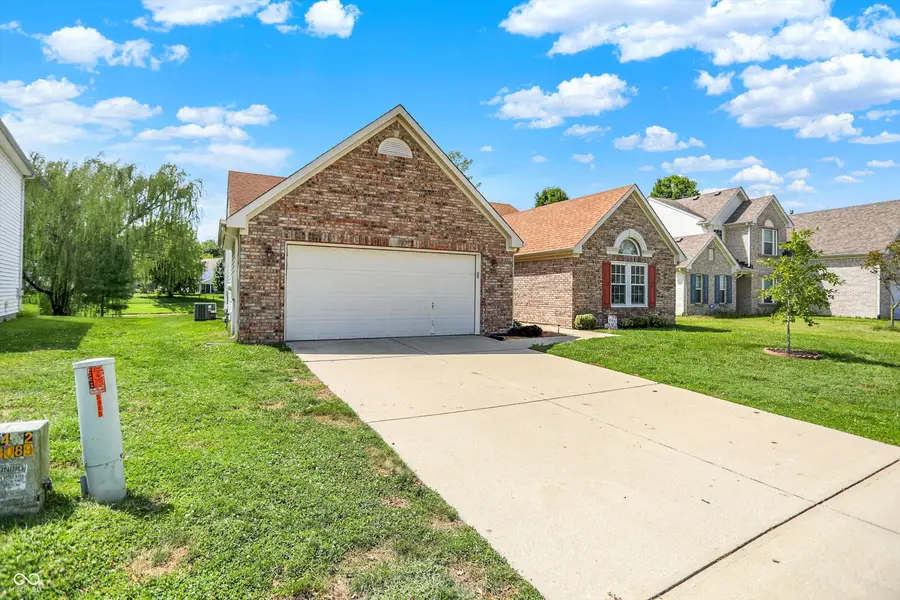 5849 Columbia Circle, Greenwood, IN 46142 - Image #3