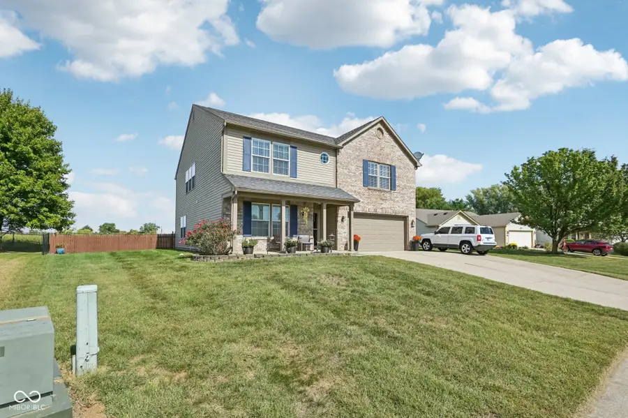 216 Oakview Drive, Mooresville, IN 46158 - Image #2