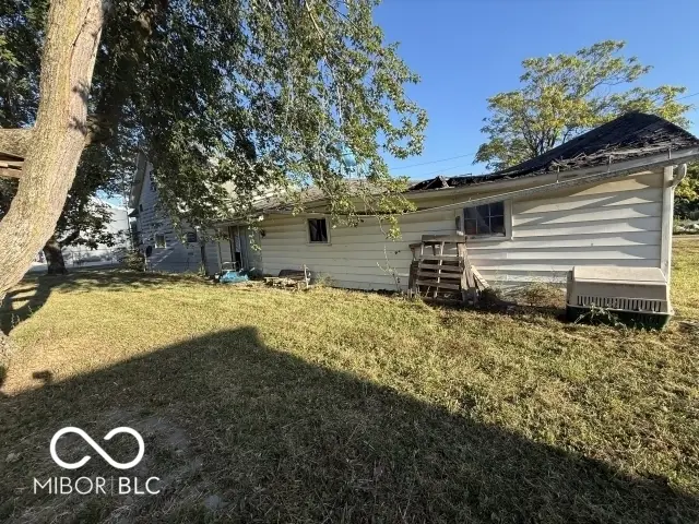 111 W Penn Street, Van Buren, IN 46991 - Image #2