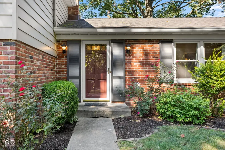 7364 Lesley Avenue, Indianapolis, IN 46250 - Image #2