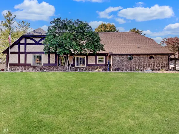 730 Carmen Plaza, Greenwood, IN 46143