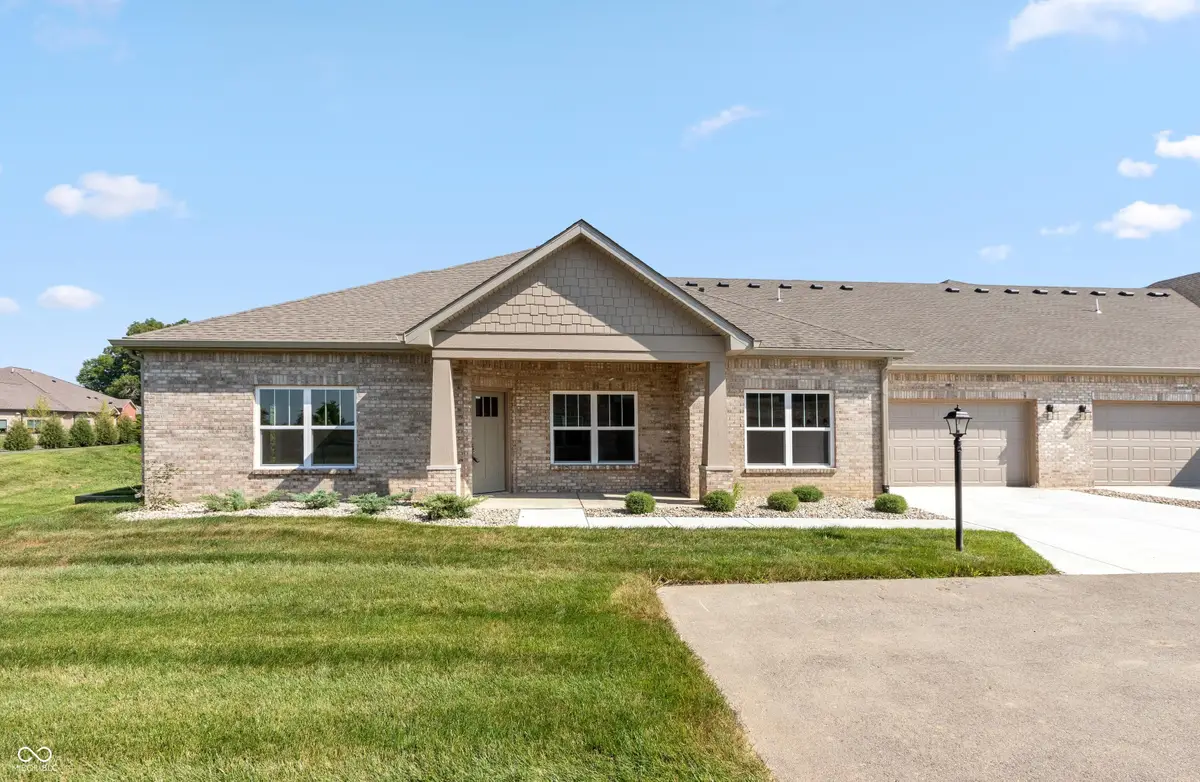 2327 Saddle Drive, Shelbyville, IN 46176 - Image #1