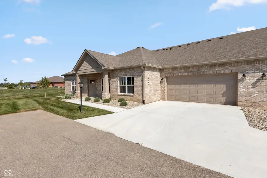 2327 Saddle Drive, Shelbyville, IN 46176 - Image #3