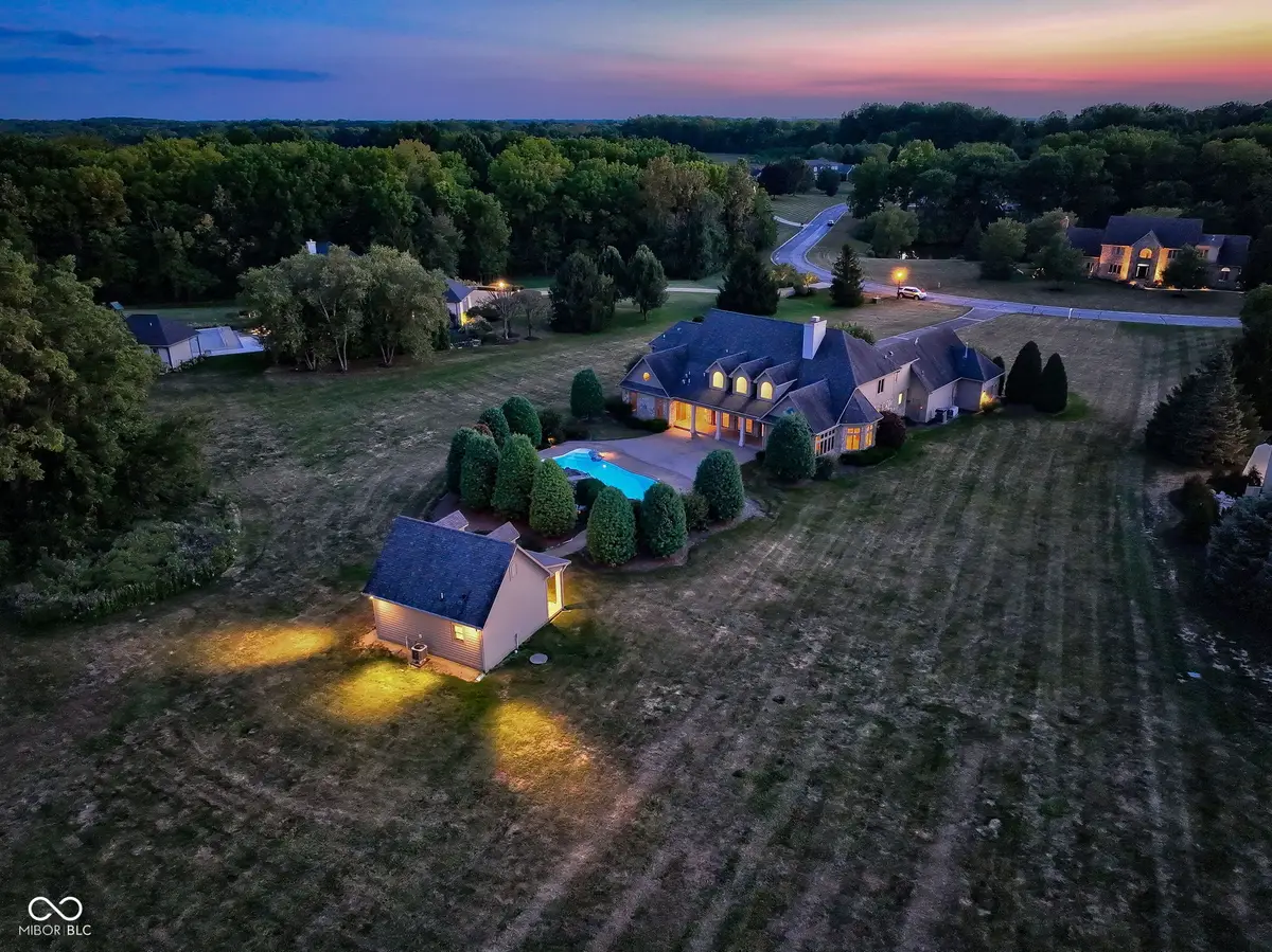 9420 Timberwolf Lane, Zionsville, IN 46077 - Image #1