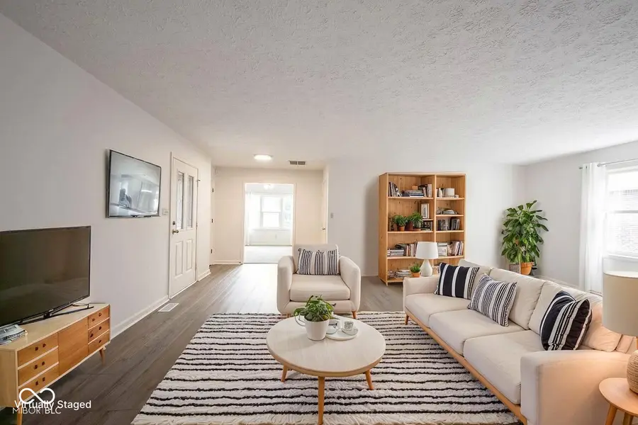 6972 Steinmeier Drive W, Indianapolis, IN 46220 - Image #2