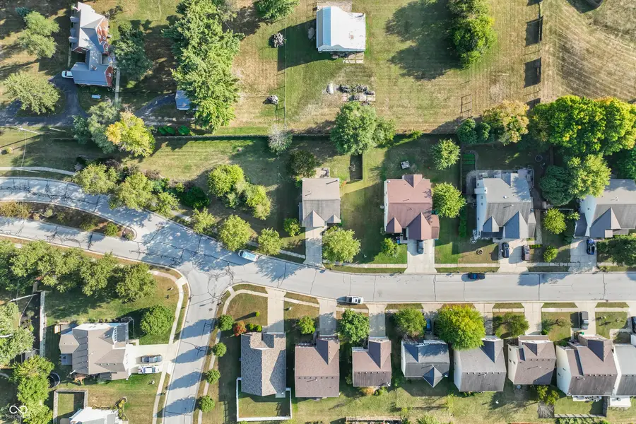 6911 Woodland Heights Drive, Avon, IN 46123 - Image #3