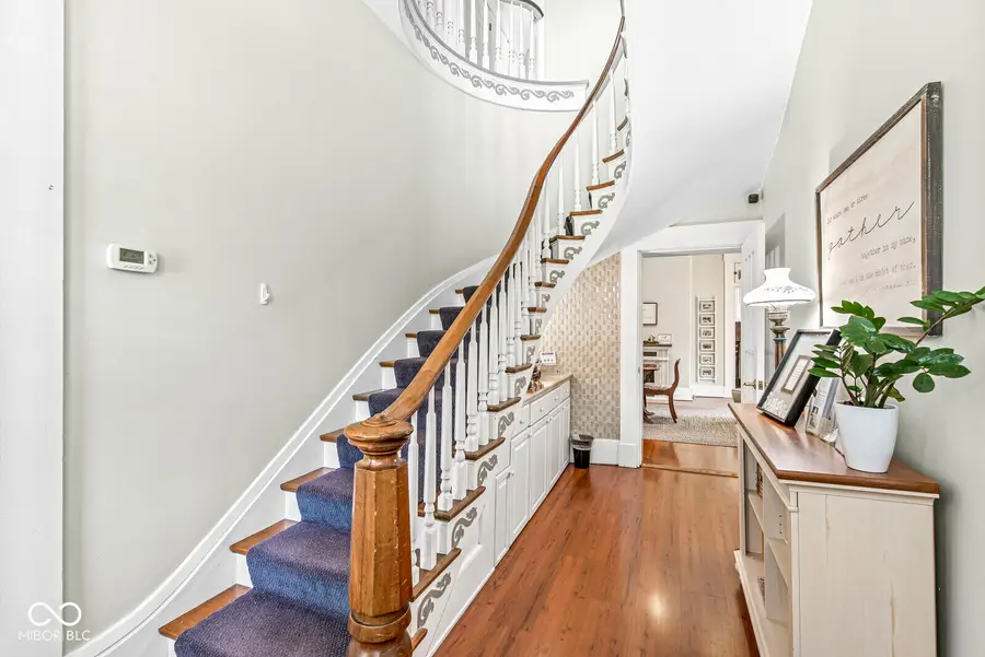 147 N Center Street, Plainfield, IN 46168 - Image #2