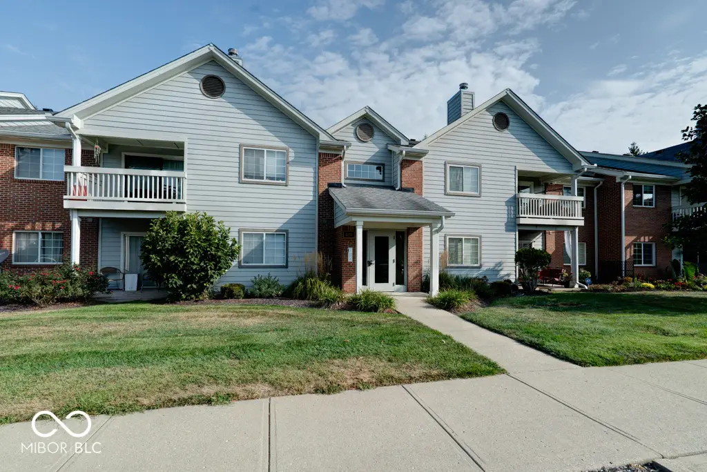 8112 Glenwillow Lane #102, Indianapolis, IN 46278 - Image #1