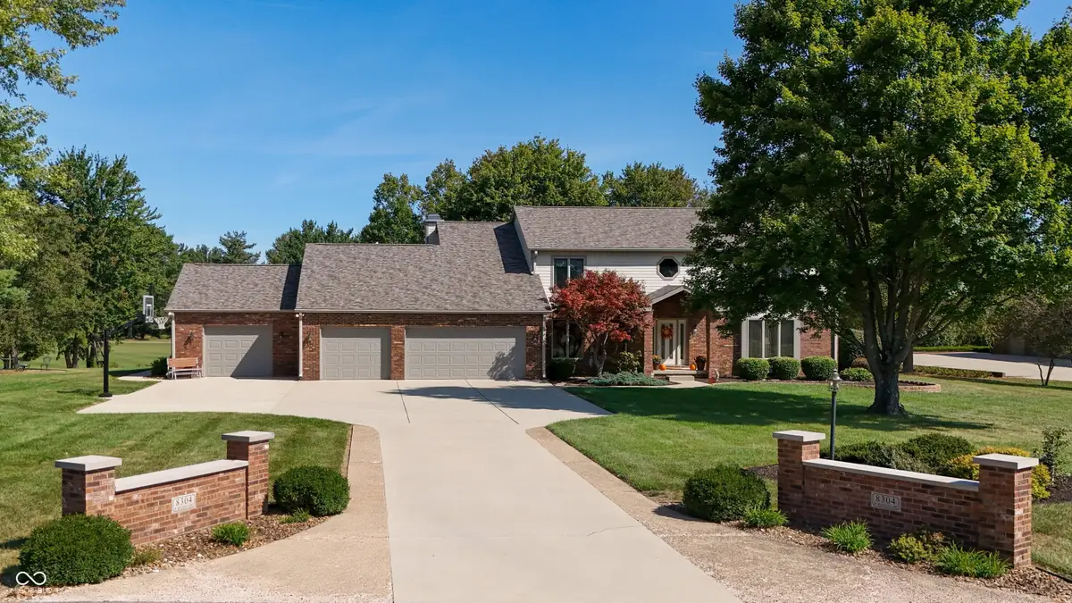 8304 W Mulligan Lane, Columbus, IN 47201 - Image #1
