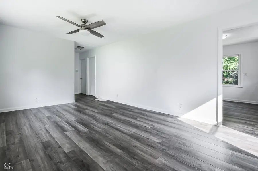 2002 Mayfair Drive, Indianapolis, IN 46260 - Image #2