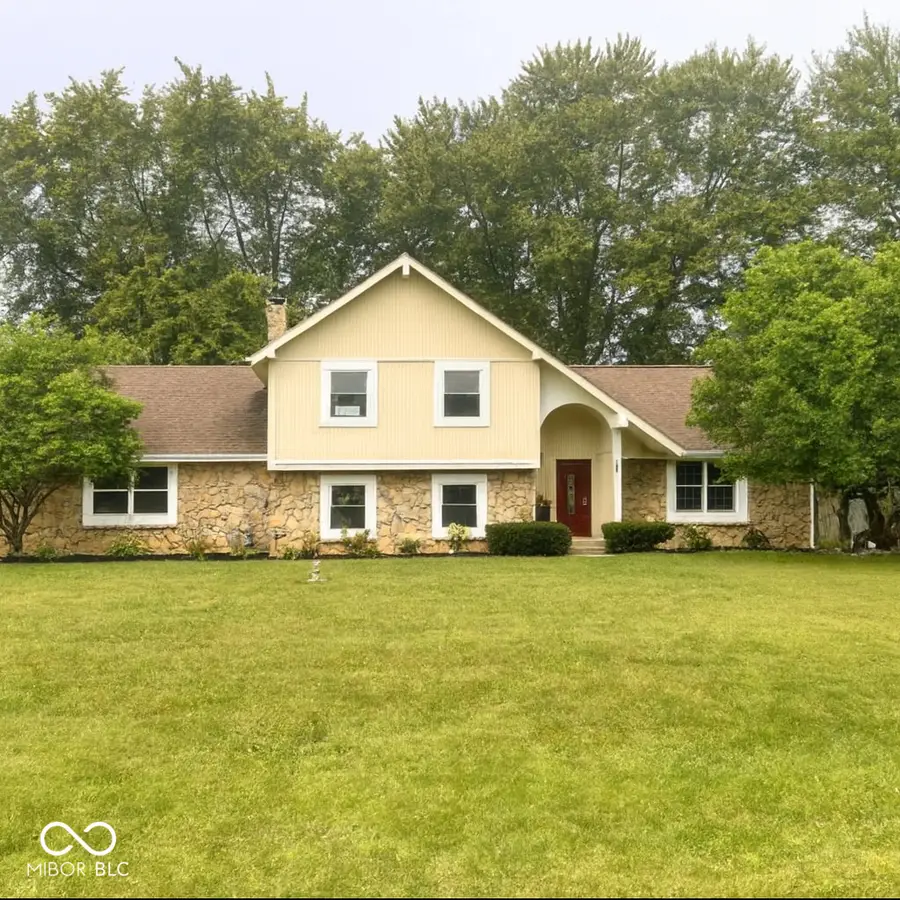 908 N Meadows Lane, Greenfield, IN 46140 - Image #2
