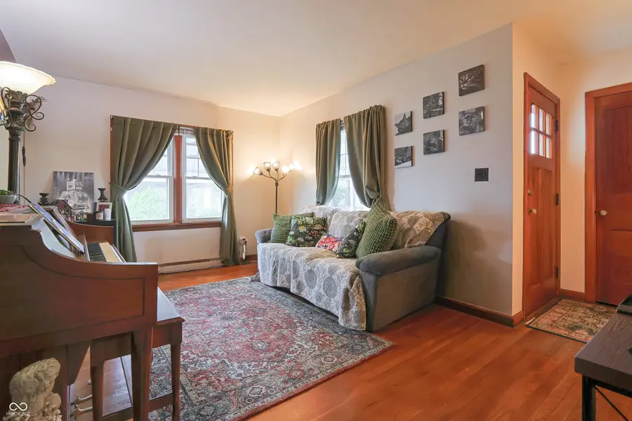 1419 25th Street, Columbus, IN 47201 - #3