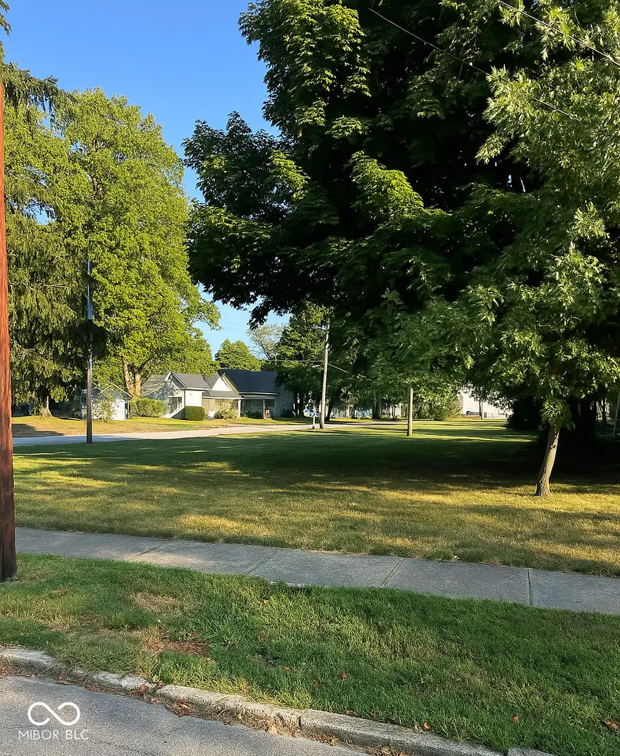 302 Douglas Street, Greenfield, IN 46140 - Image #2