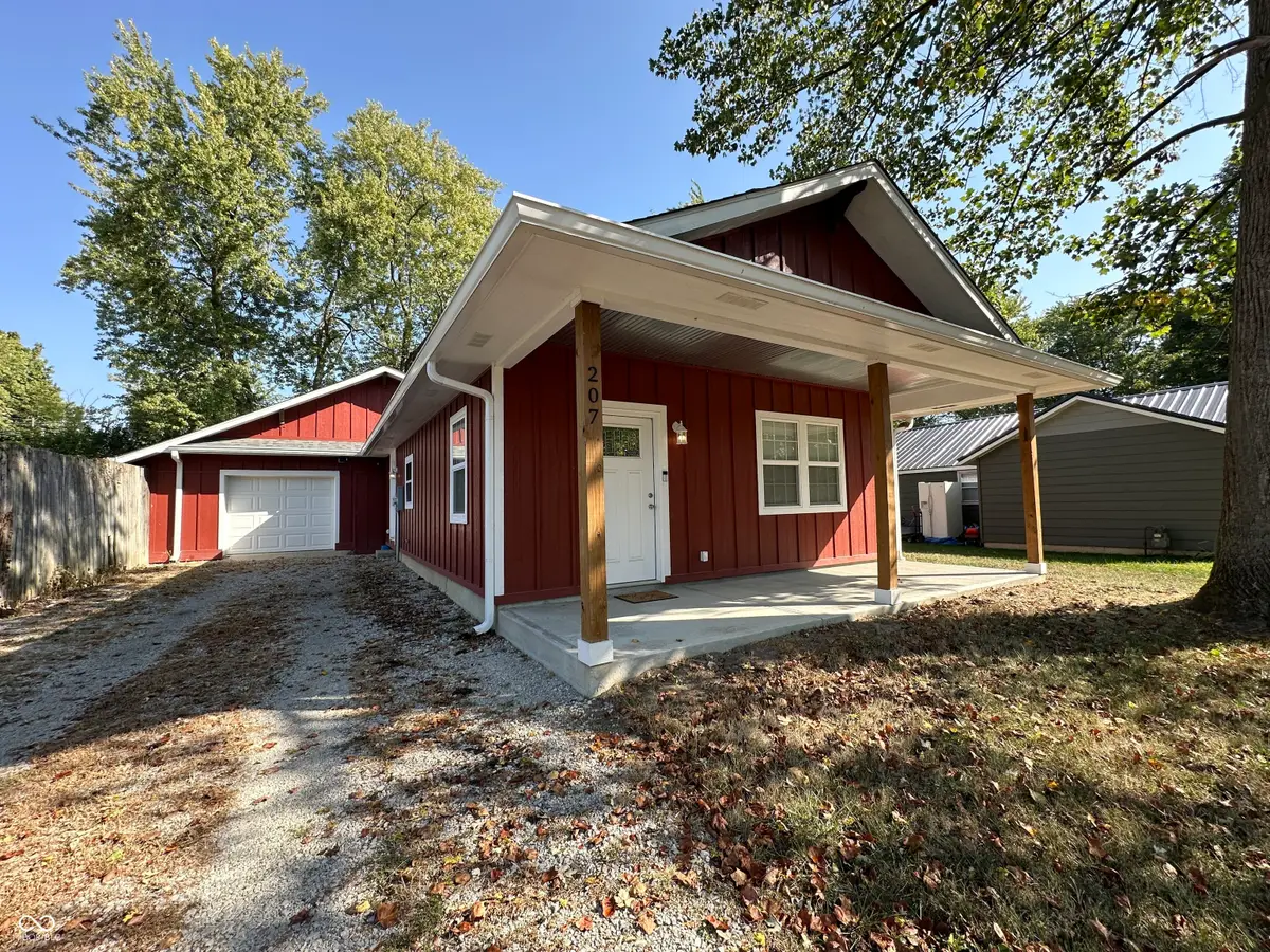 207 E College Street, Bainbridge, IN 46105 - Image #1