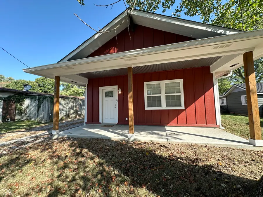 207 E College Street, Bainbridge, IN 46105 - Image #2