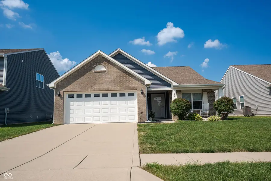 848 Coralberry Lane, Greenwood, IN 46143 - Image #2