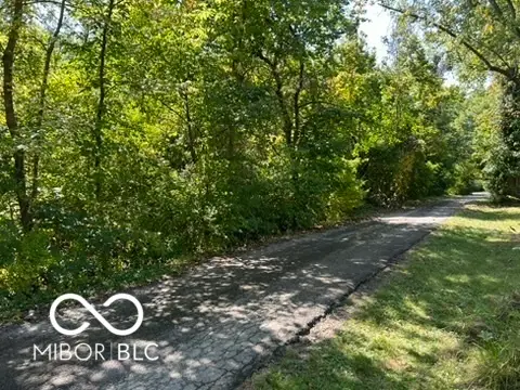 2960 Sapphire Boulevard, Indianapolis, IN 46268 - Image #2