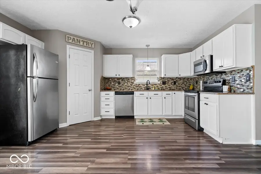 825 W Muskegan Drive, Greenfield, IN 46140 - Image #3