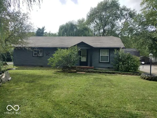 8825 N 300 E, Morristown, IN 46161