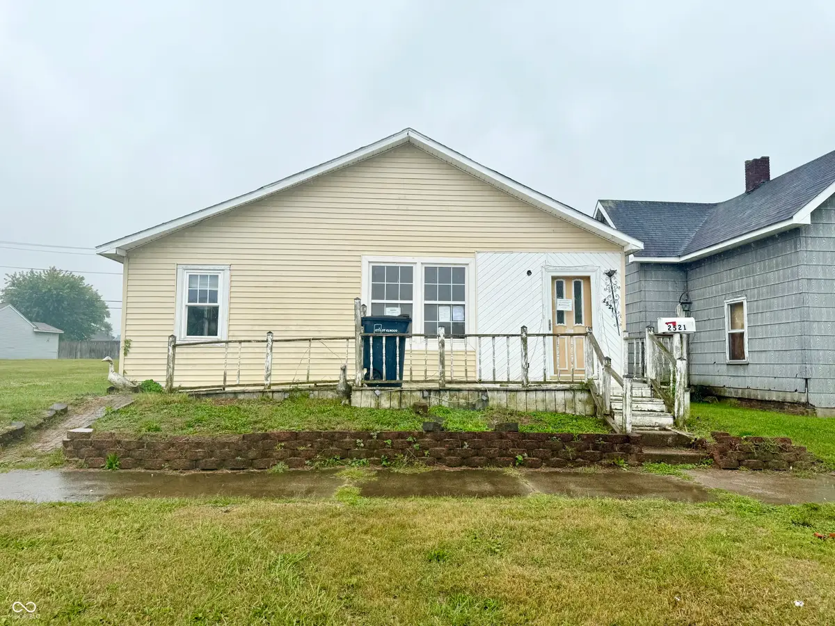 2521 S A Street, Elwood, IN 46036 - #1