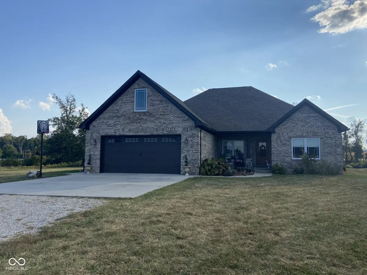 10351 E County Road 800 N, Seymour, IN 47274 - #1