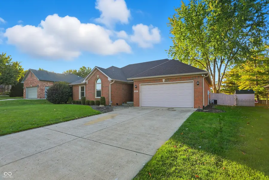 5253 Tracey Jo Road, Greenwood, IN 46142 - Image #3