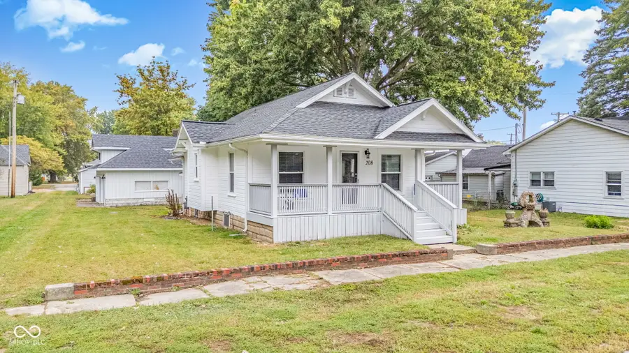 208 W Walnut Street, Sharpsville, IN 46068 - Image #2