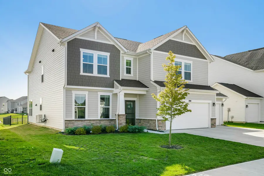 647 Bluestem Circle, New Whiteland, IN 46184 - Image #3