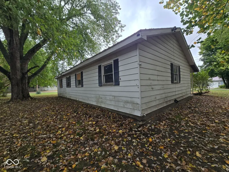 230 E Poplar Street, Montezuma, IN 47862 - Image #3