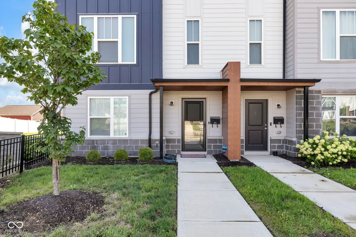 319 Steeples Boulevard, Indianapolis, IN 46222 - Image #1