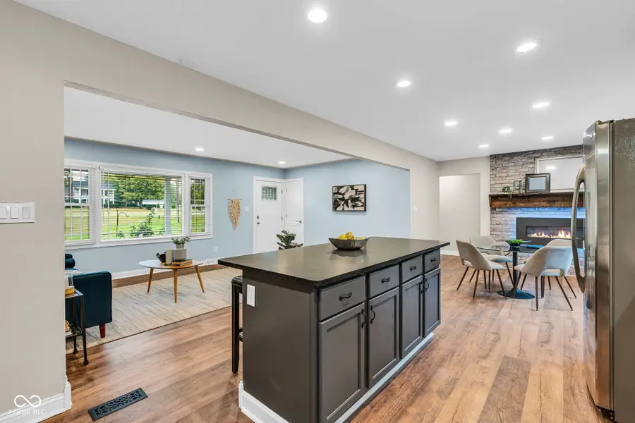 6825 S Ford Road, Zionsville, IN 46077 - Image #2