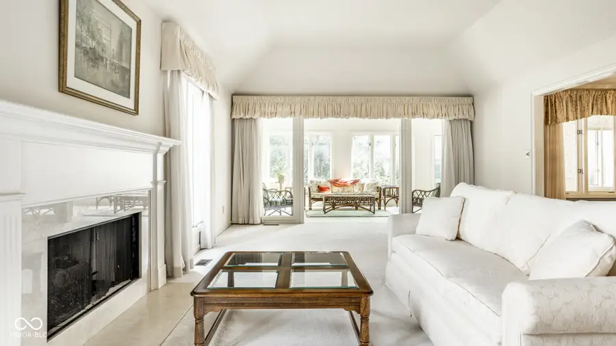 9271 Spring Lakes Drive, Indianapolis, IN 46260 - Image #2