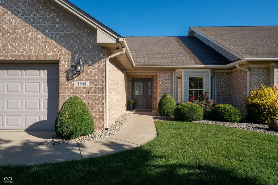 4948 Anna Maria Drive, Columbus, IN 47203 - Image #2