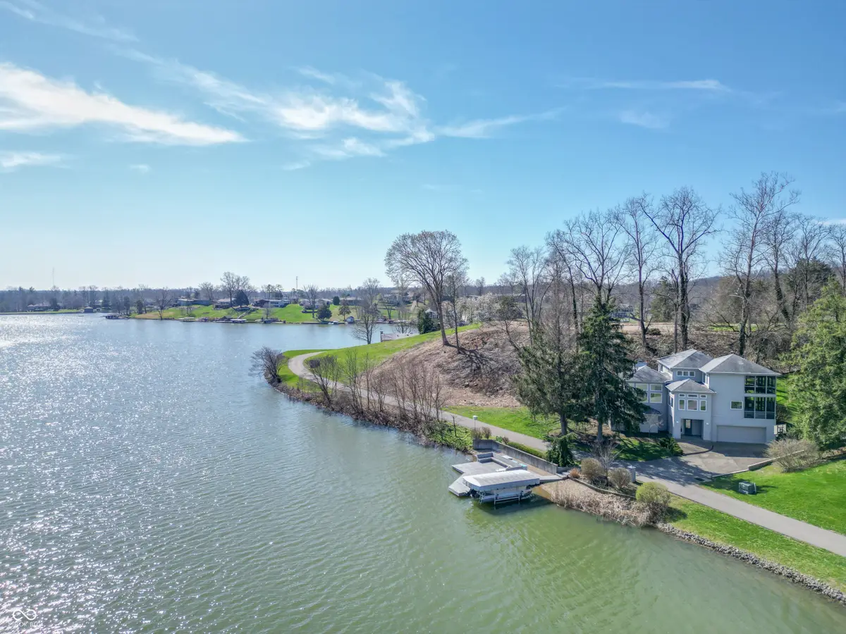 9622 W Shore Drive, Columbus, IN 47201 - #1