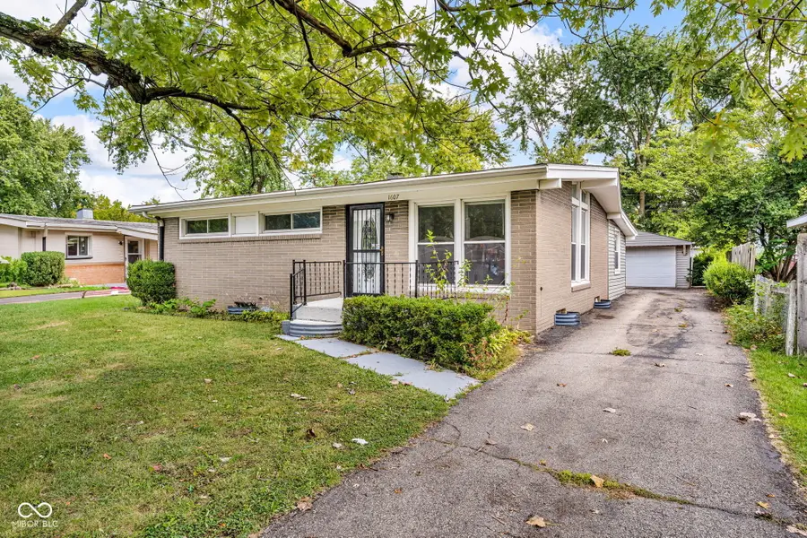 1607 Elmhurst Drive, Indianapolis, IN 46219 - Image #2