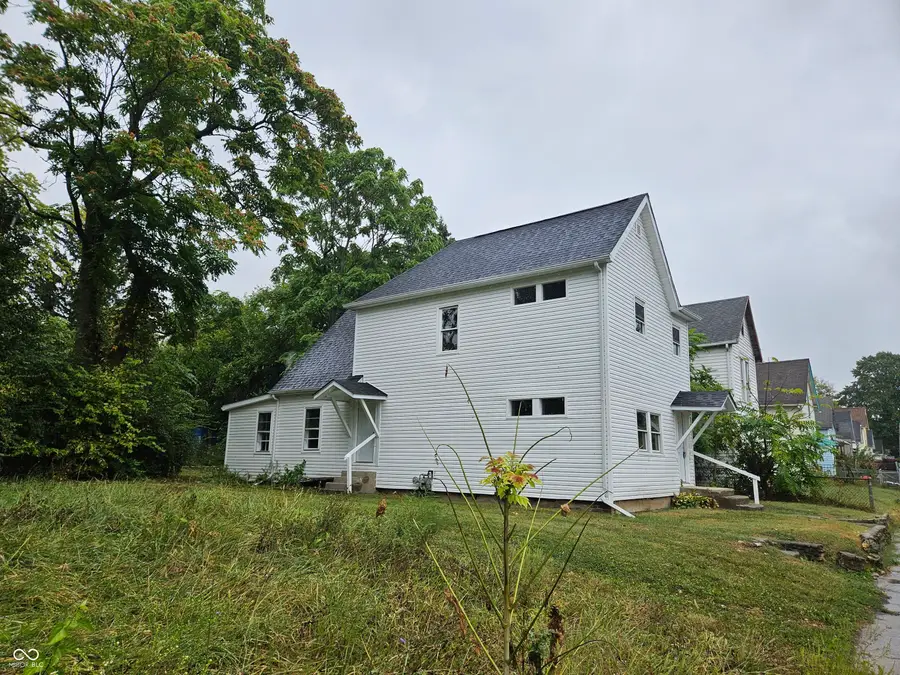 1024 W Powers Street, Muncie, IN 47305 - Image #2