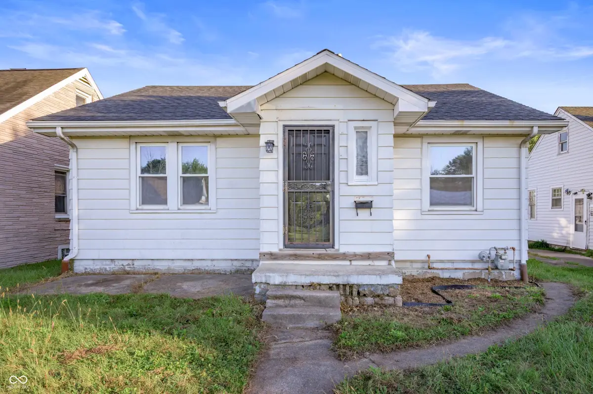 412 E 38th Street, Anderson, IN 46013 - #1