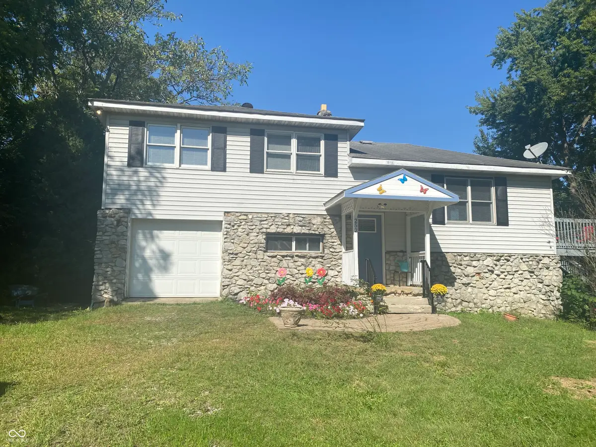 252 Riverwood Drive, Noblesville, IN 46062 - Image #1