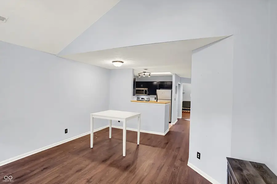 7747 Harbour Isle #8, Indianapolis, IN 46240 - Image #3